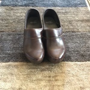 Like New Dansko Clogs.